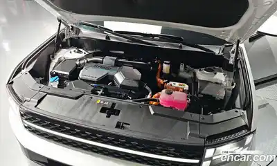 Hyundai Santa Fe 2024 1.6 Автомат в Москве № 107877, миниатюра 6