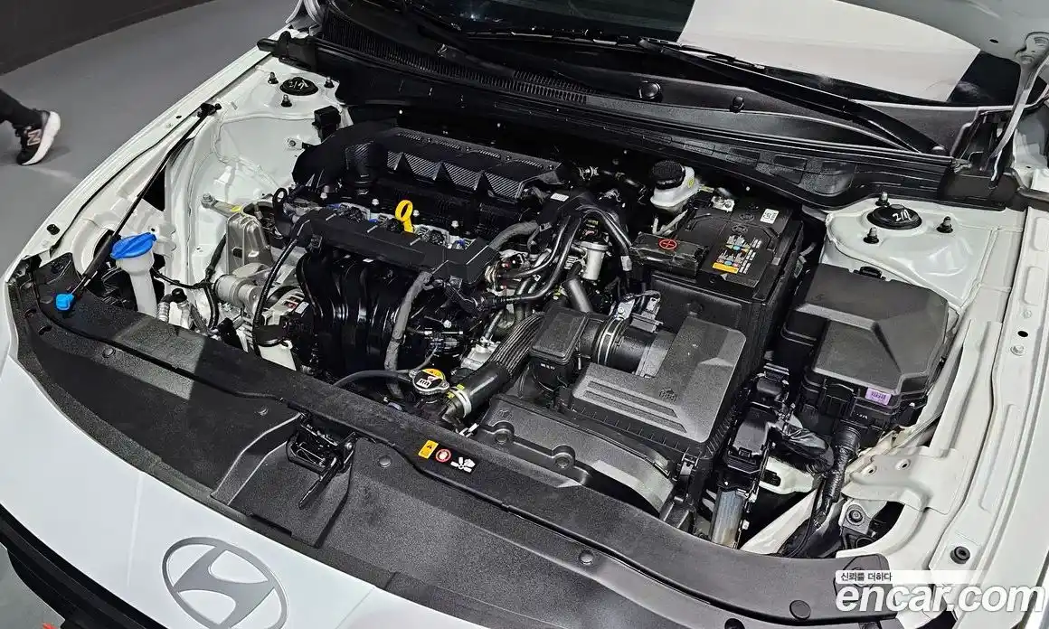 Hyundai Avante 2024 1.6 Автомат в Москве № 108436, фото 6