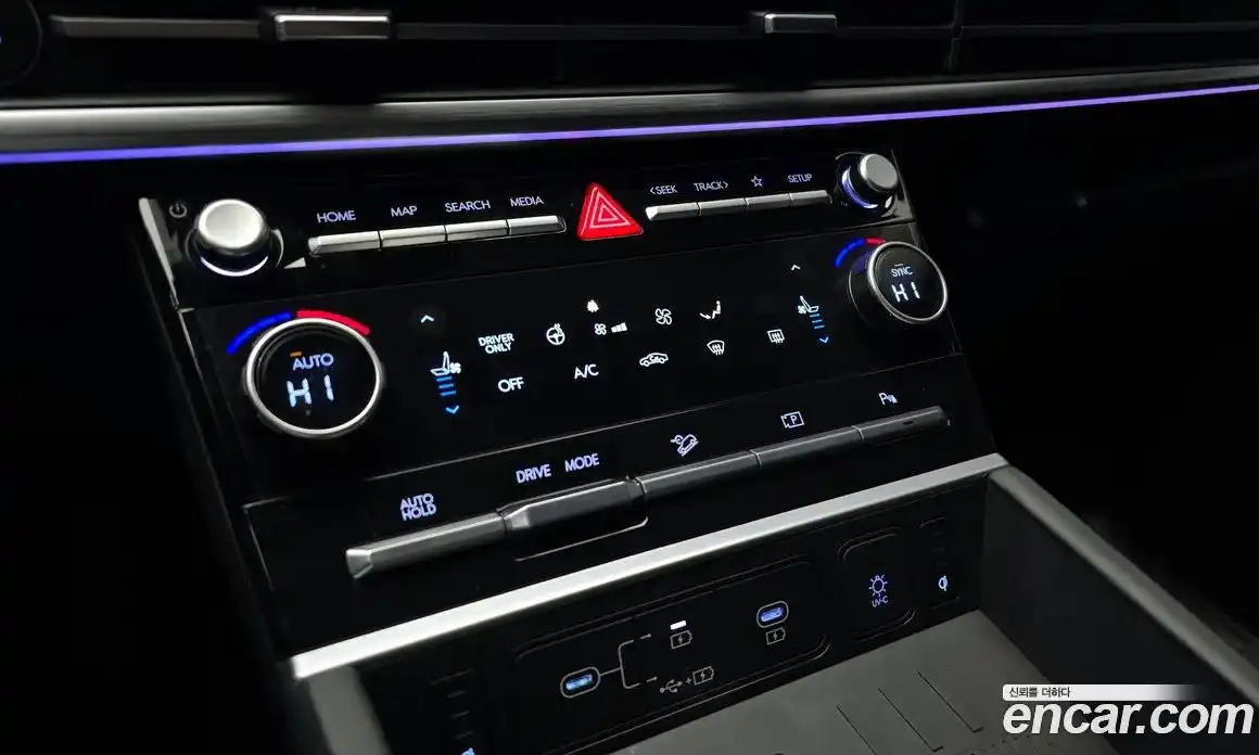 Hyundai Santa Fe 2024 1.6 Автомат в Москве № 109457, фото 11