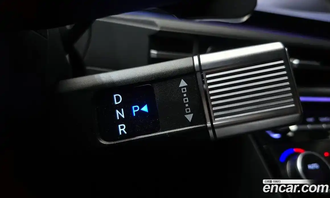 Hyundai Santa Fe 2024 1.6 Автомат в Москве № 109457, фото 14