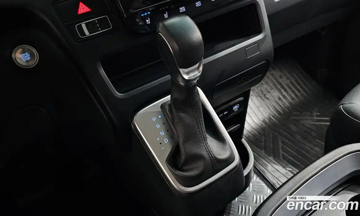 Hyundai Staria 2025 1.6 Автомат в Москве № 111005, фото 8