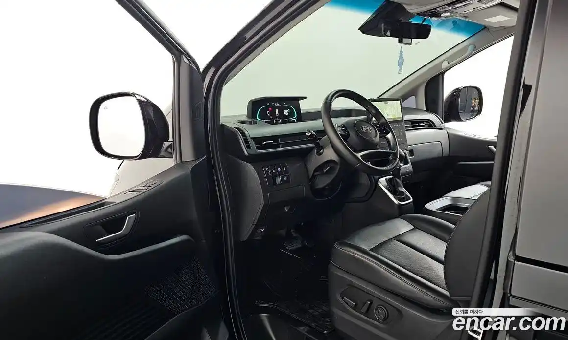 Hyundai Staria 2025 1.6 Автомат в Москве № 111005, фото 9