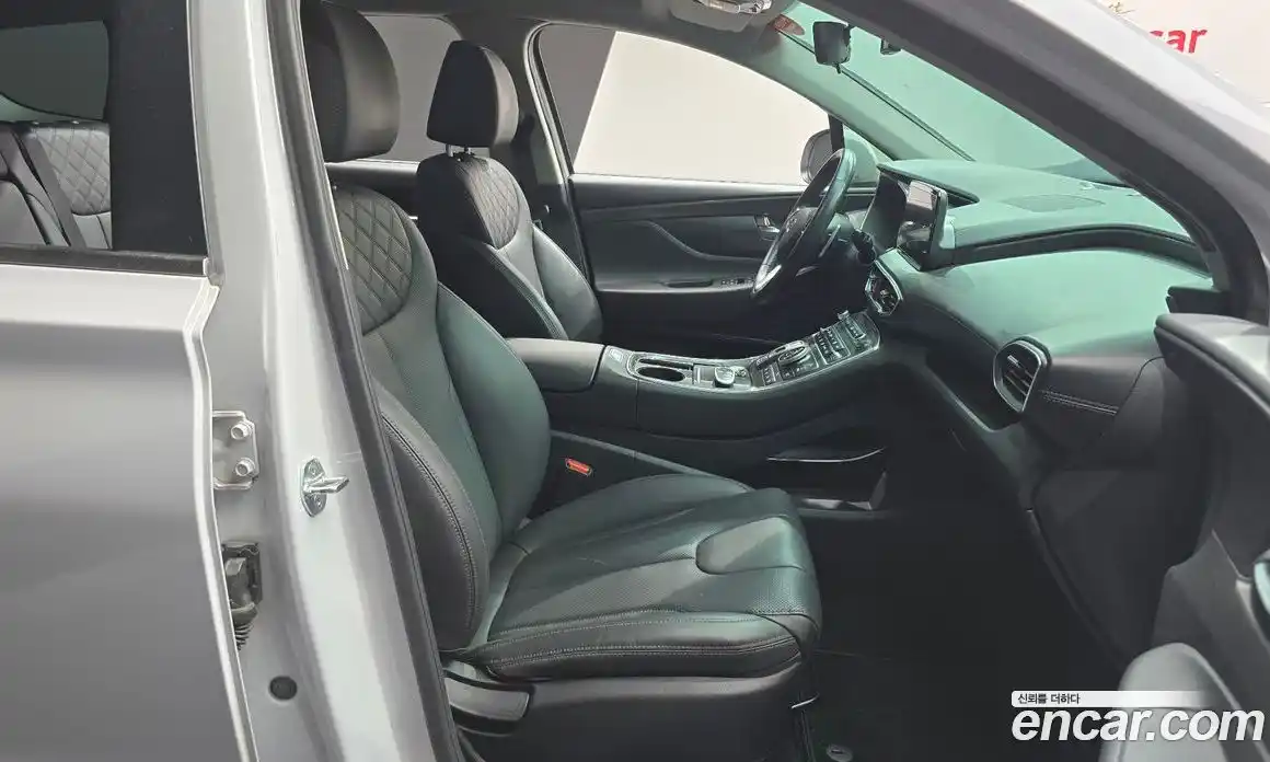 Hyundai Santa Fe 2022 2.5 Автомат в Москве № 112714, фото 12