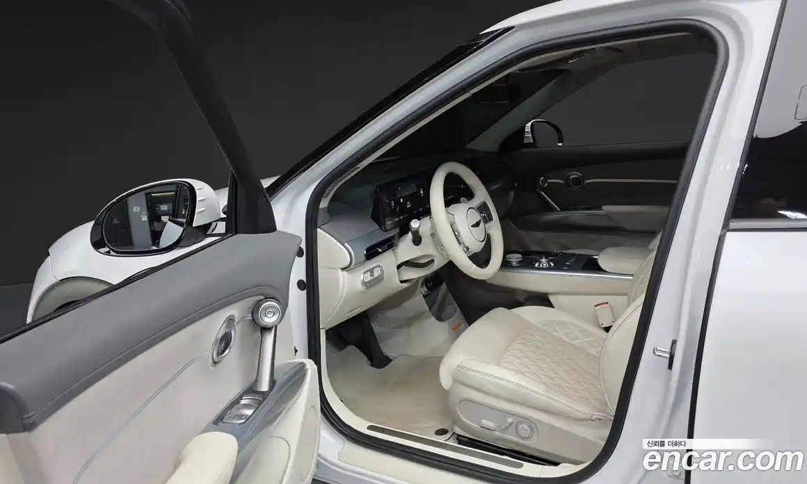 Genesis GV60 2023 0.1 Автомат в Москве № 116789, фото 1