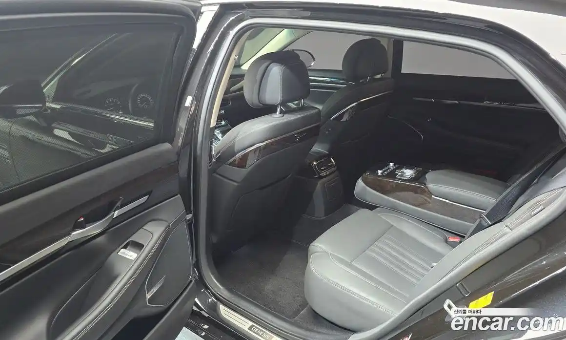 Genesis G90 2019 3.3 Автомат в Москве № 118119, фото 18