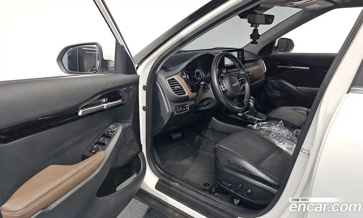 Kia Seltos 2022 1.6 Автомат в Москве № 120114, фото 11