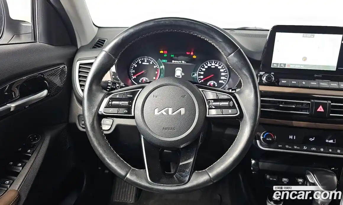 Kia Seltos 2022 1.6 Автомат в Москве № 120114, фото 12