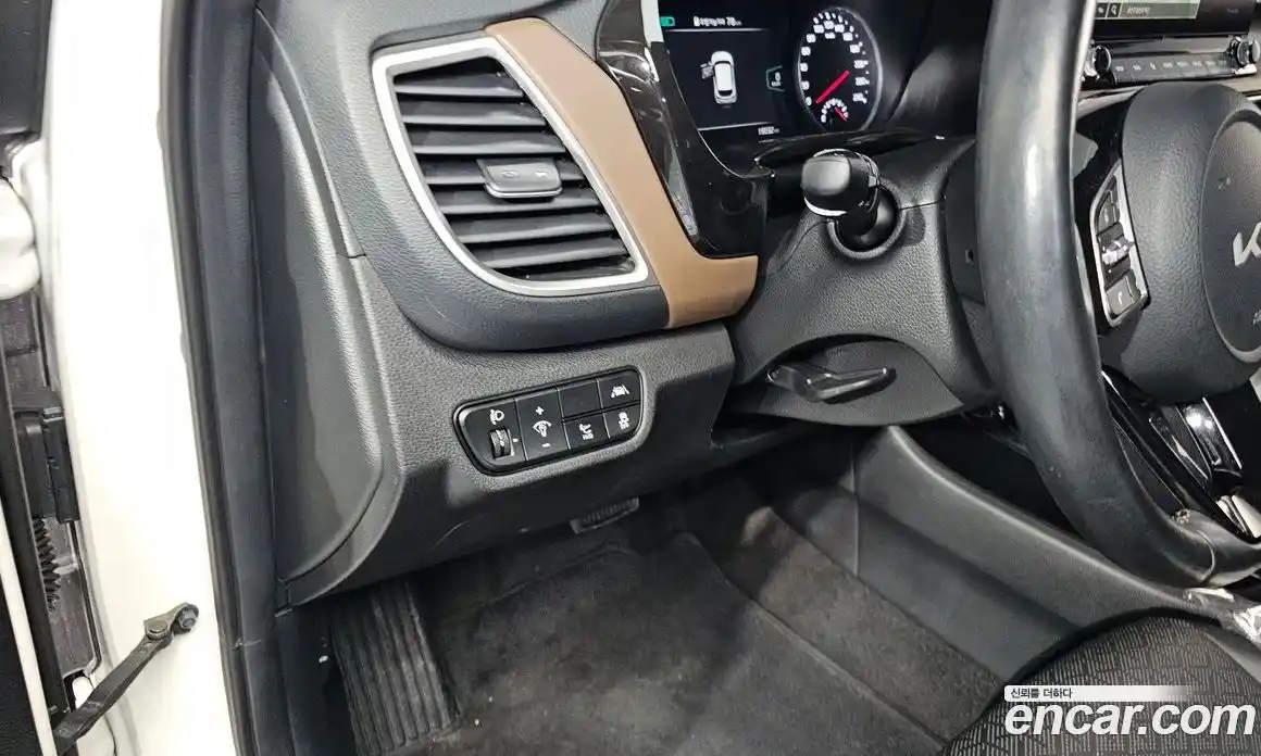 Kia Seltos 2022 1.6 Автомат в Москве № 120114, фото 10