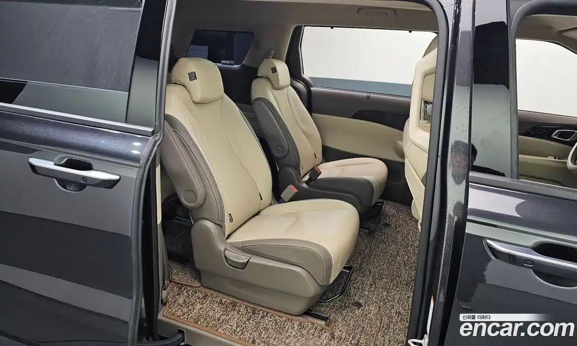 Kia Canival 2024 2.2 Автомат в Москве № 121151, фото 15