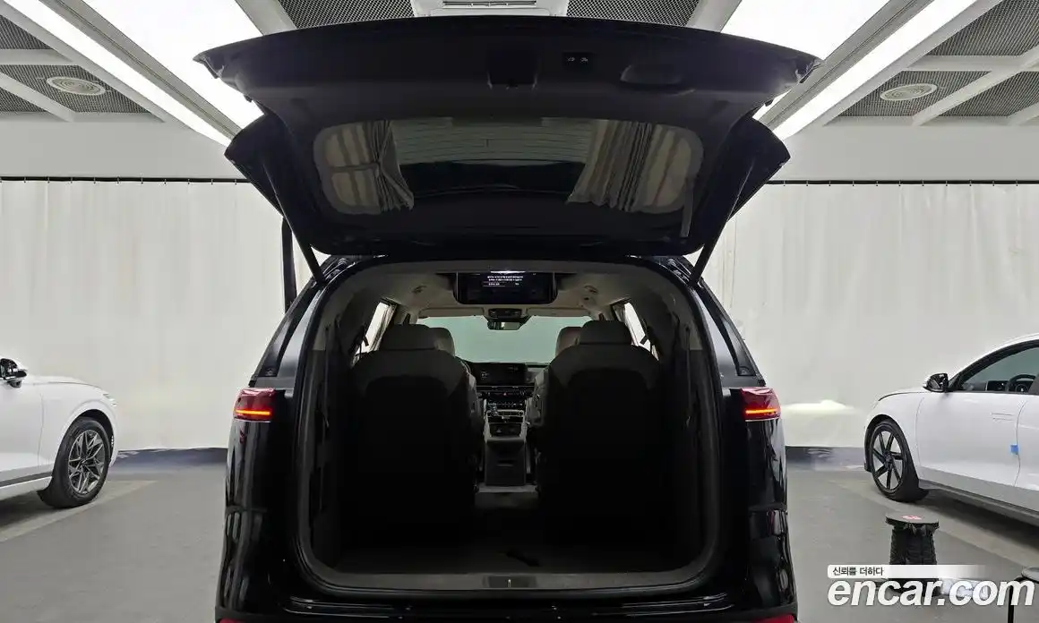 Kia Canival 2021 3.5 Автомат в Москве № 121961, фото 16