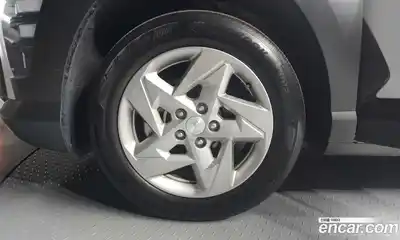 Hyundai Kona 2023 1.6 Автомат в Москве № 123730, миниатюра 11