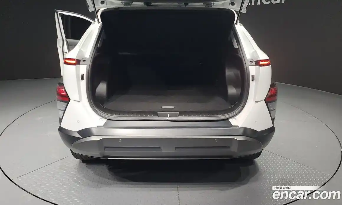 Hyundai Kona 2023 1.6 Автомат в Москве № 123730, фото 16