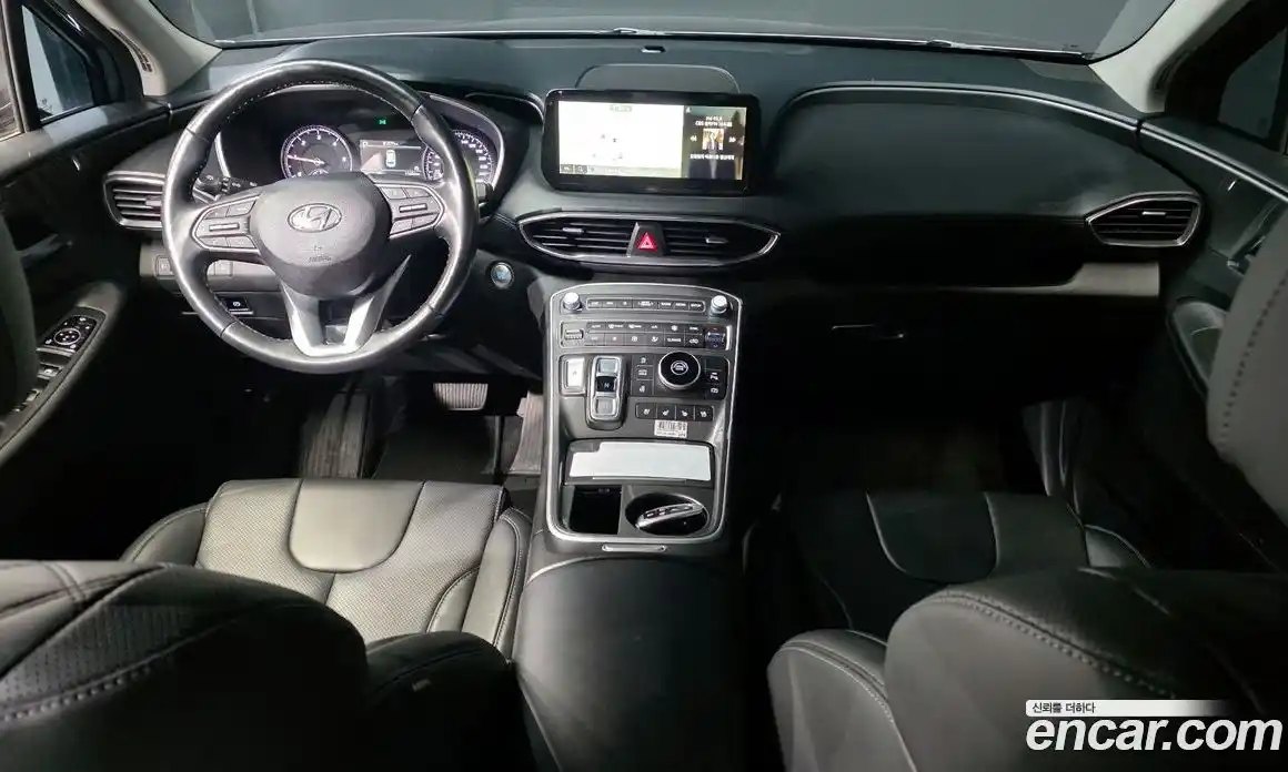 Hyundai Santa Fe 2023 2.2 Автомат в Москве № 124039, фото 18