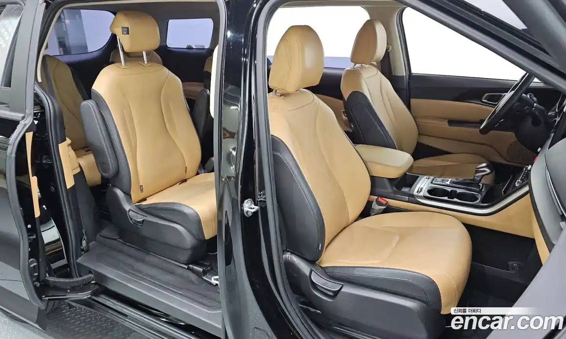 Kia Canival 2023 2.2 Автомат в Москве № 124170, фото 11