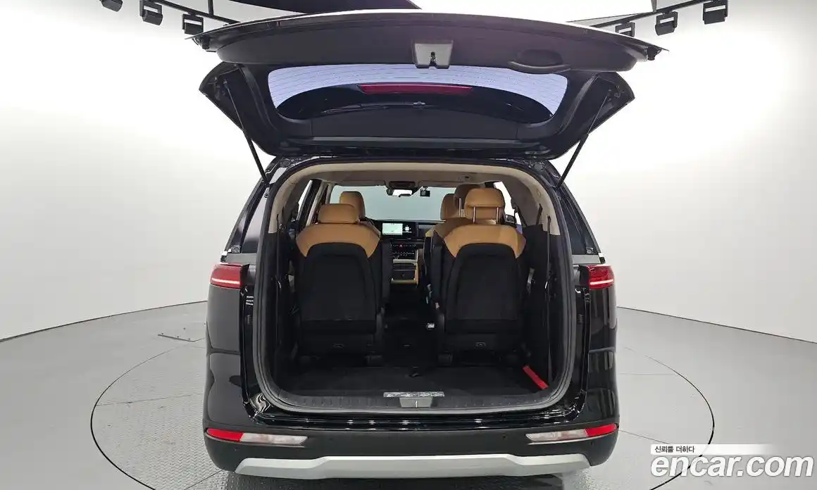 Kia Canival 2023 2.2 Автомат в Москве № 124170, фото 20