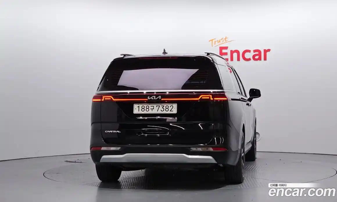 Kia Canival 2023 2.2 Автомат в Москве № 124170, фото 4