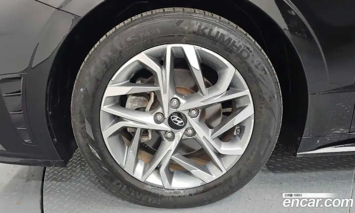 Hyundai Sonata 2023 2.0 Автомат в Москве № 126137, фото 12