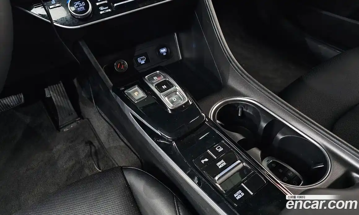 Hyundai Sonata 2023 2.0 Автомат в Москве № 126137, фото 17