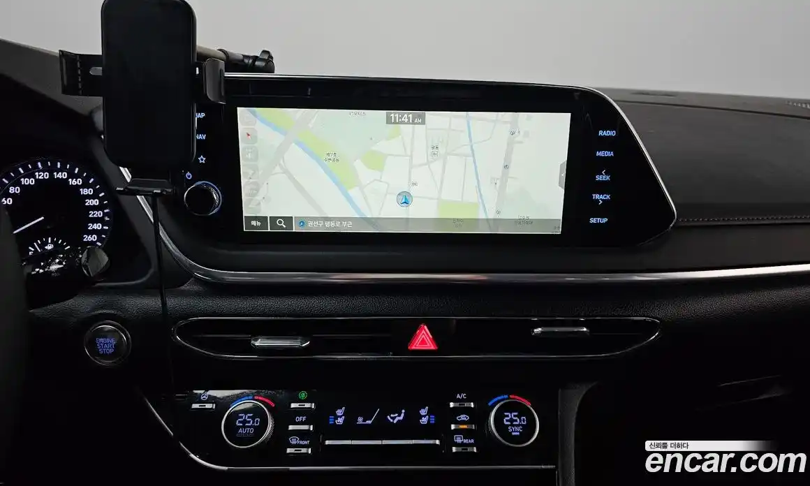 Hyundai Sonata 2023 2.0 Автомат в Москве № 126137, фото 18