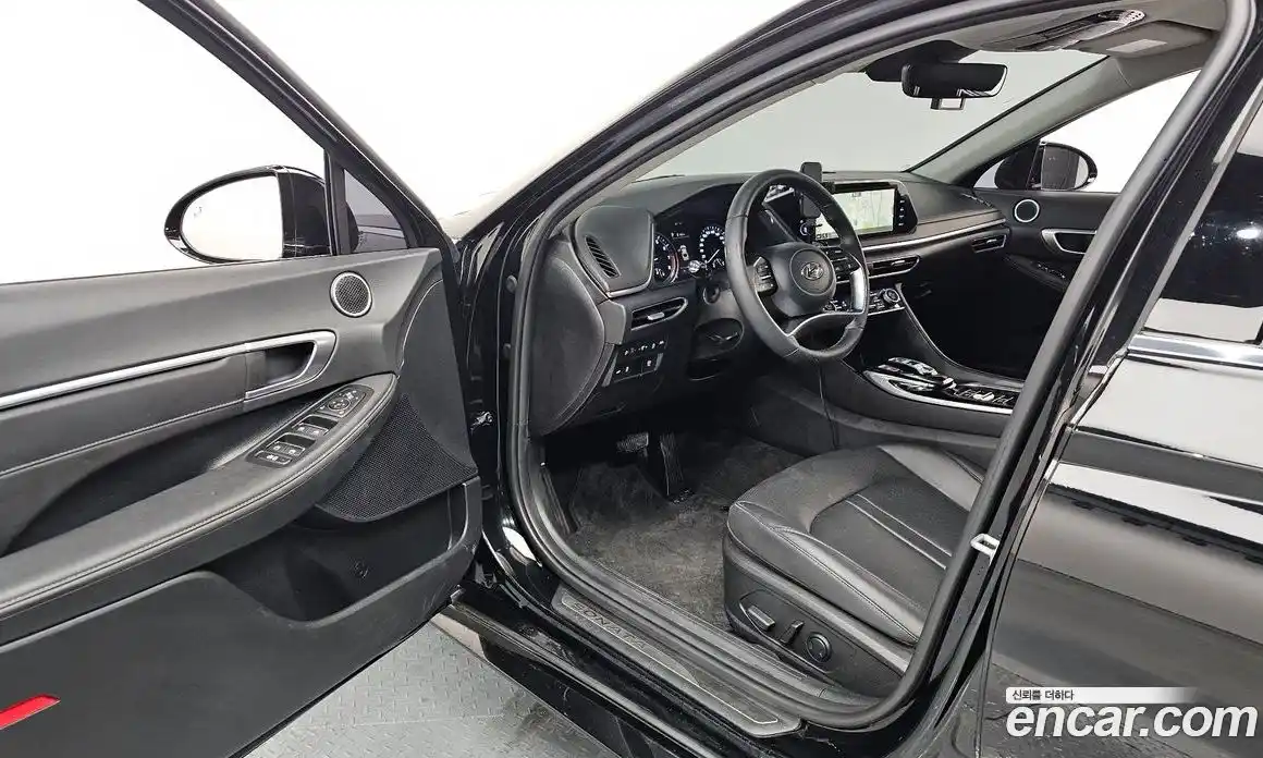 Hyundai Sonata 2023 2.0 Автомат в Москве № 126137, фото 3