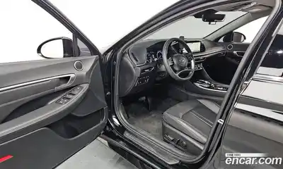 Hyundai Sonata 2023 2.0 Автомат в Москве № 126137, миниатюра 3