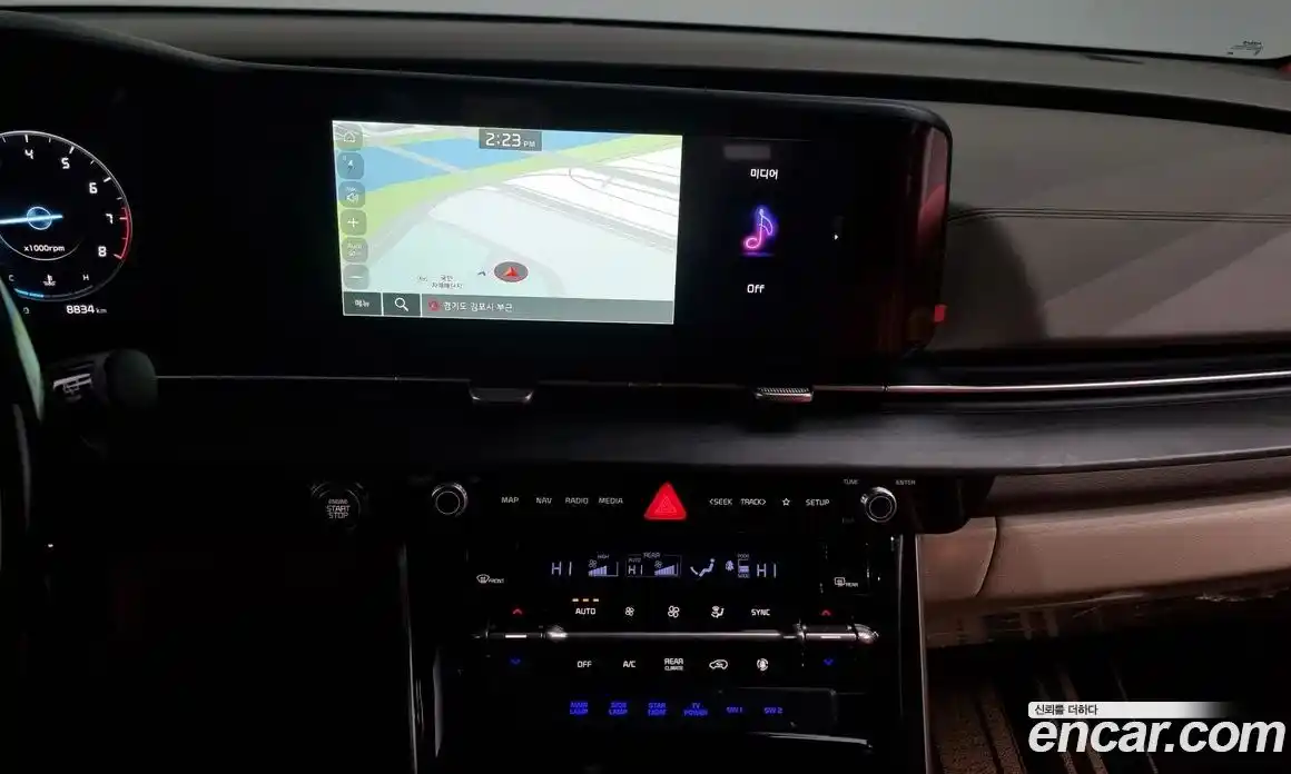 Kia Canival 2023 3.5 Автомат в Москве № 128015, фото 18