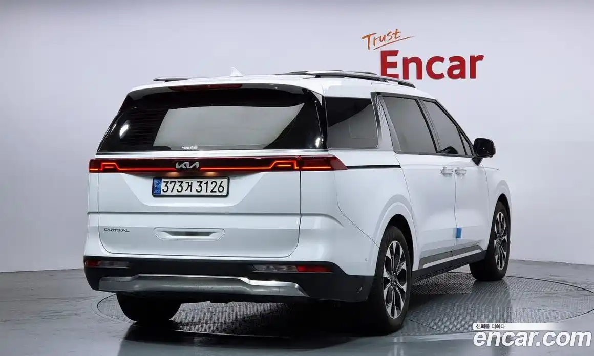 Kia Canival 2023 2.2 Автомат в Москве № 131427, фото 12