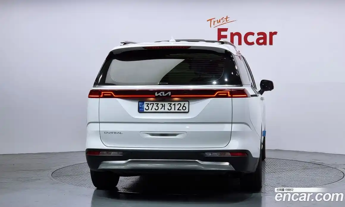 Kia Canival 2023 2.2 Автомат в Москве № 131427, фото 17