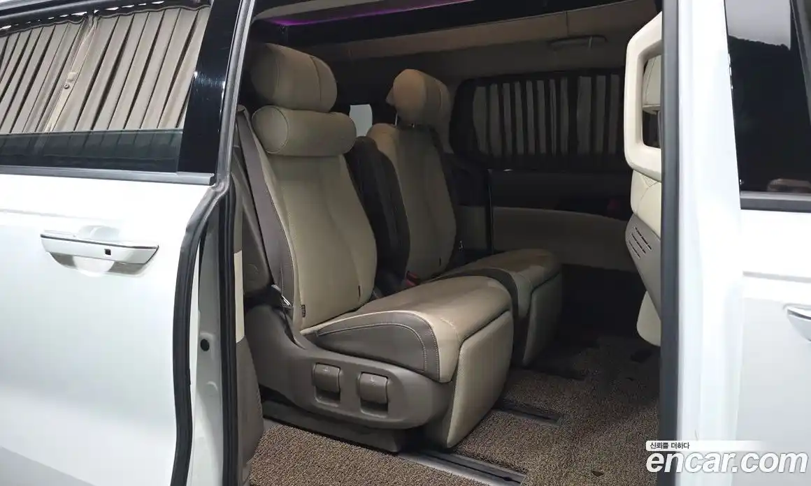 Kia Canival 2024 3.5 Автомат в Москве № 133220, фото 20