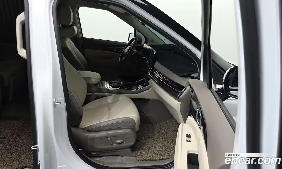 Kia Canival 2024 3.5 Автомат в Москве № 133220, фото 4