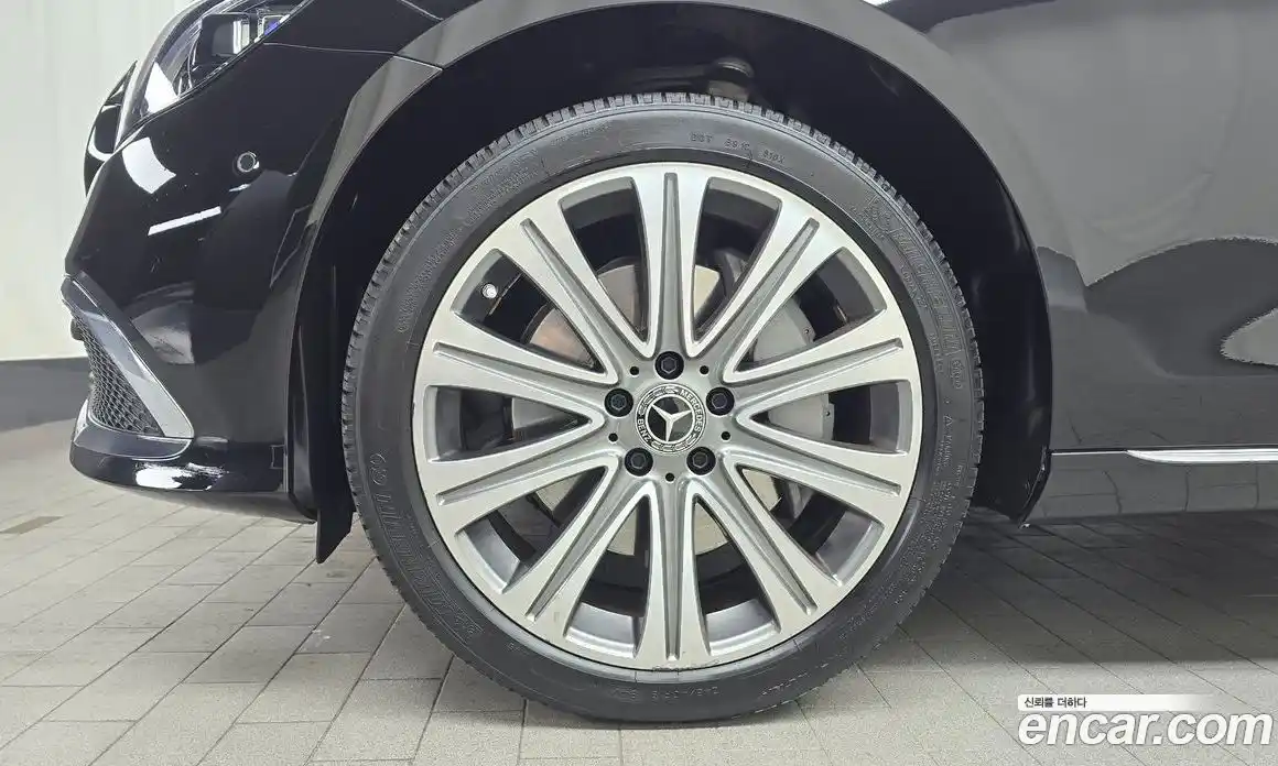 Mercedes-Benz E-Class 2023 2.0 Автомат в Москве № 135190, фото 17