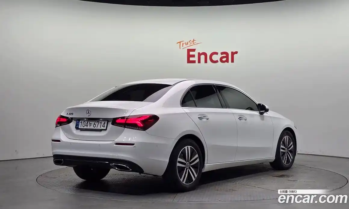 Mercedes-Benz A-Class 2021 2.0 Автомат в Москве № 141976, фото 12