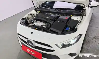 Mercedes-Benz A-Class 2021 2.0 Автомат в Москве № 141976, миниатюра 4