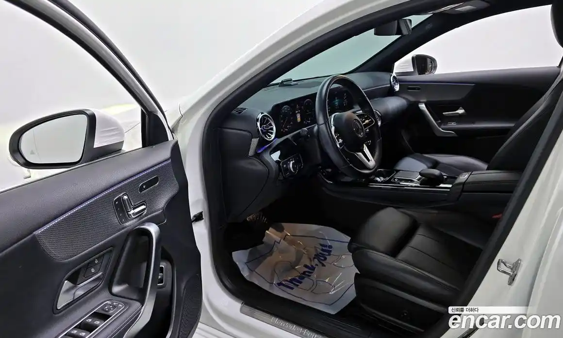 Mercedes-Benz A-Class 2021 2.0 Автомат в Москве № 141976, фото 10