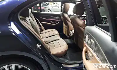 Mercedes-Benz E-Class 2022 2.0 Автомат в Москве № 143164, миниатюра 12