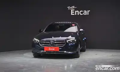 Mercedes-Benz E-Class 2022 2.0 Автомат в Москве № 143164, миниатюра 3