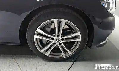 Mercedes-Benz E-Class 2022 2.0 Автомат в Москве № 143164, миниатюра 5