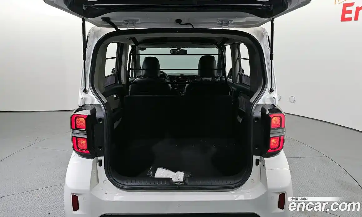 Kia Ray 2023 1.0 Автомат в Москве № 14477, фото 14