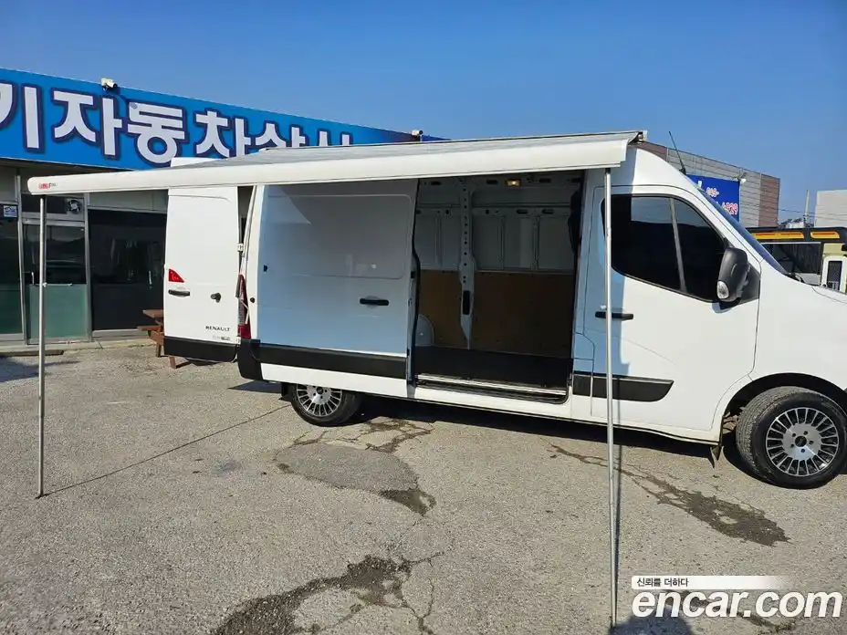 Renault Master 2020 2.3 Механическая в Москве № 152405, фото 9