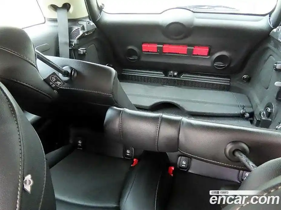 Mini Cooper 2015 1.5 Автомат в Москве № 155340, фото 6