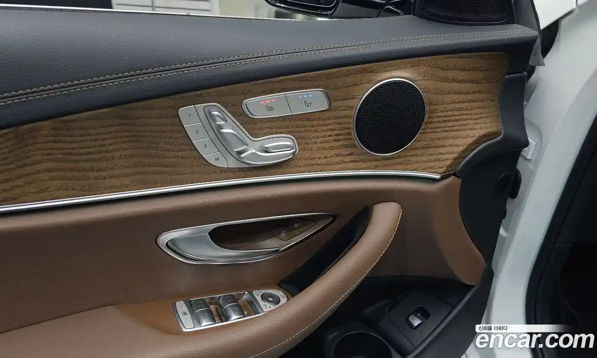 Mercedes-Benz E-Class 2022 2.0 Автомат в Москве № 160765, фото 18