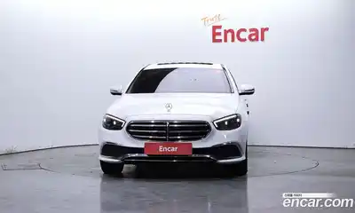 Mercedes-Benz E-Class 2022 2.0 Автомат в Москве № 160765, миниатюра 9