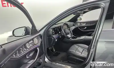 Mercedes-Benz E-Class 2021 2.0 Автомат в Москве № 161994, миниатюра 12