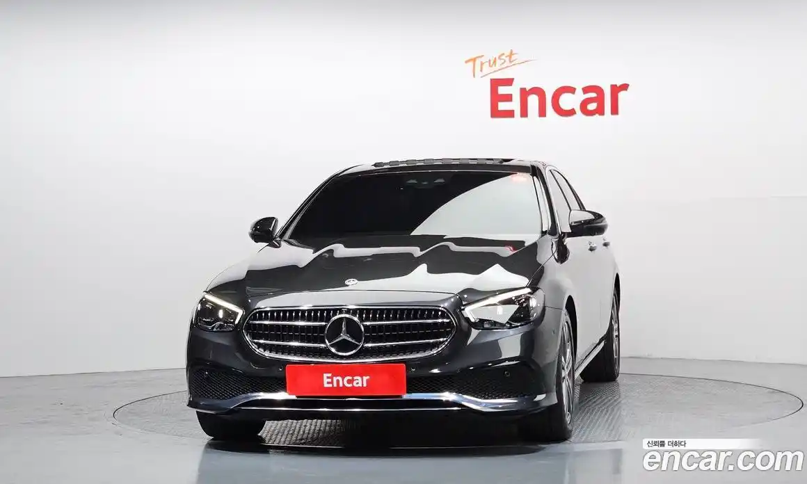 Mercedes-Benz E-Class 2021 2.0 Автомат в Москве № 162081, фото 3