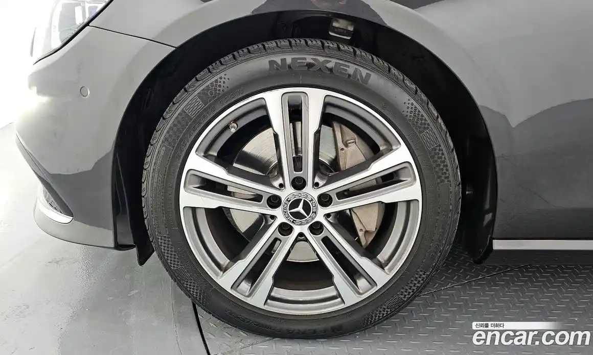 Mercedes-Benz E-Class 2021 2.0 Автомат в Москве № 162081, фото 5