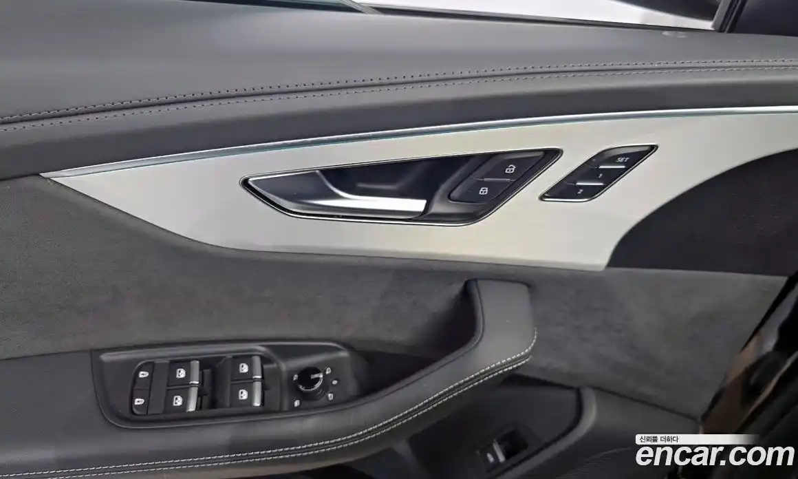 Audi Q8 2023 3.0 Автомат в Москве № 162431, фото 18