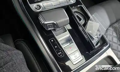 Audi Q8 2023 3.0 Автомат в Москве № 162431, миниатюра 5