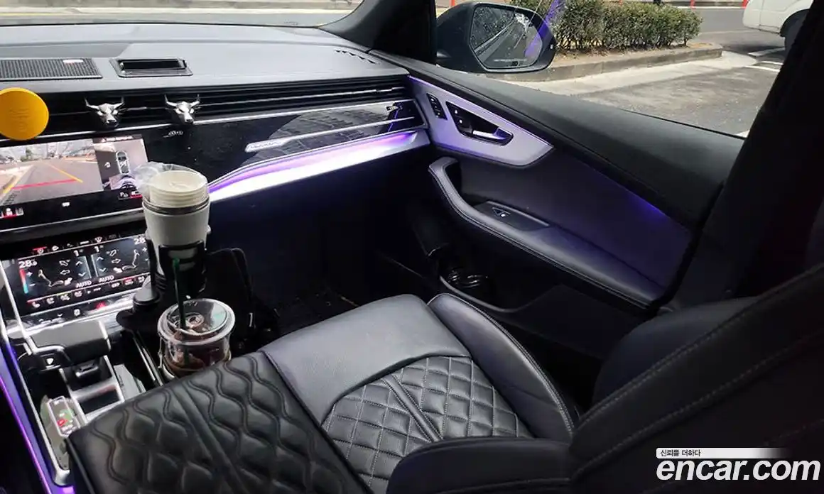 Audi Q8 2023 3.0 Автомат в Москве № 163942, фото 11