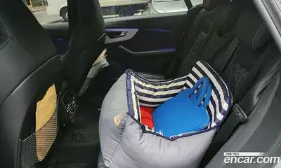 Audi Q8 2023 3.0 Автомат в Москве № 163942, миниатюра 7