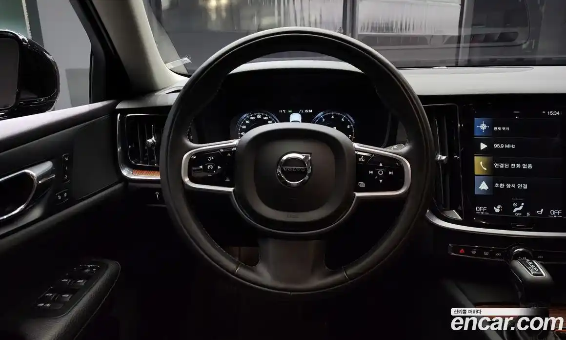 Volvo V60 2019 2.0 Автомат в Москве № 164346, фото 20
